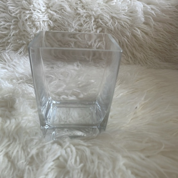 Glass Mini Vase - Picture 4 of 7